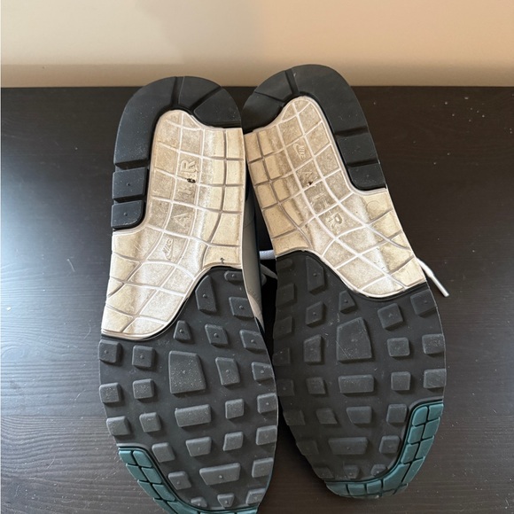 Nike Air Max 1 White and Teal Sneakers - Picture 6 of 7